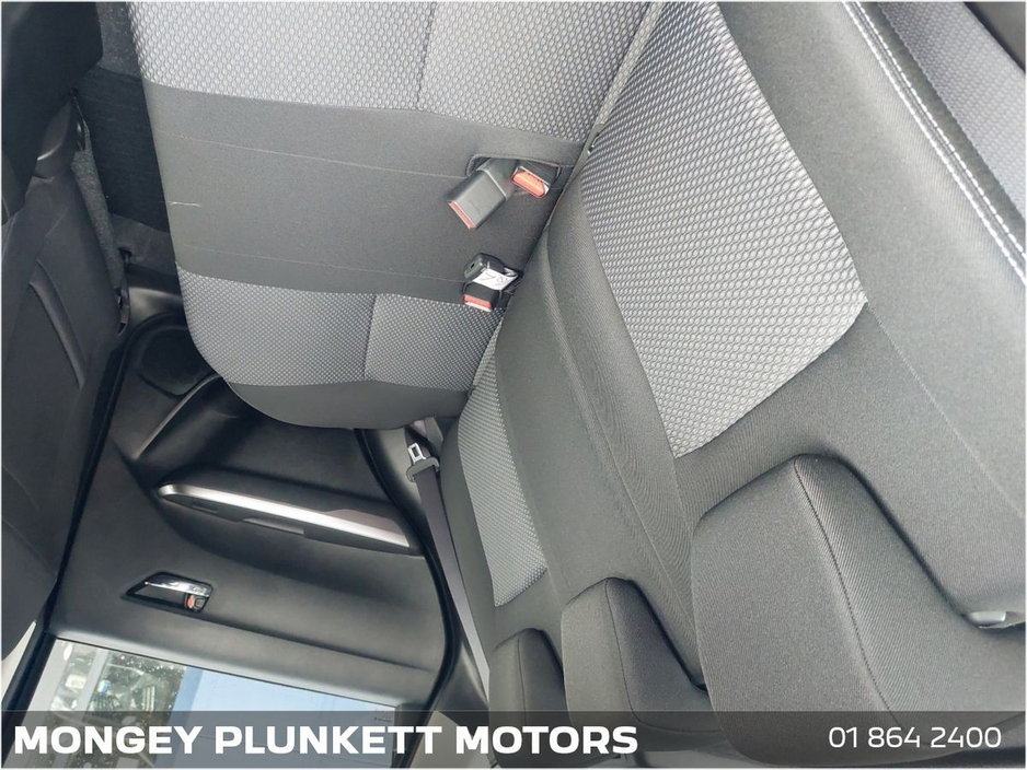 2025 Suzuki Vitara - image 13