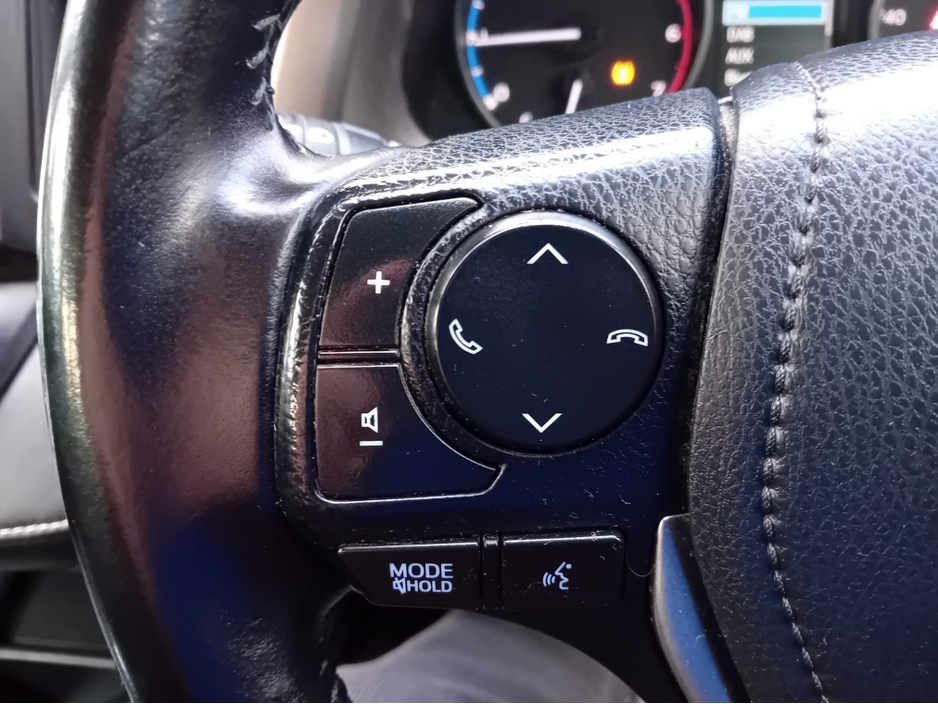 2017 Toyota Rav4 - image 22