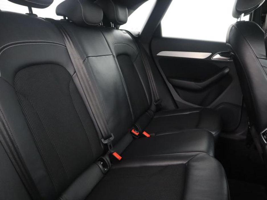 2017 Audi Q3  €19,995