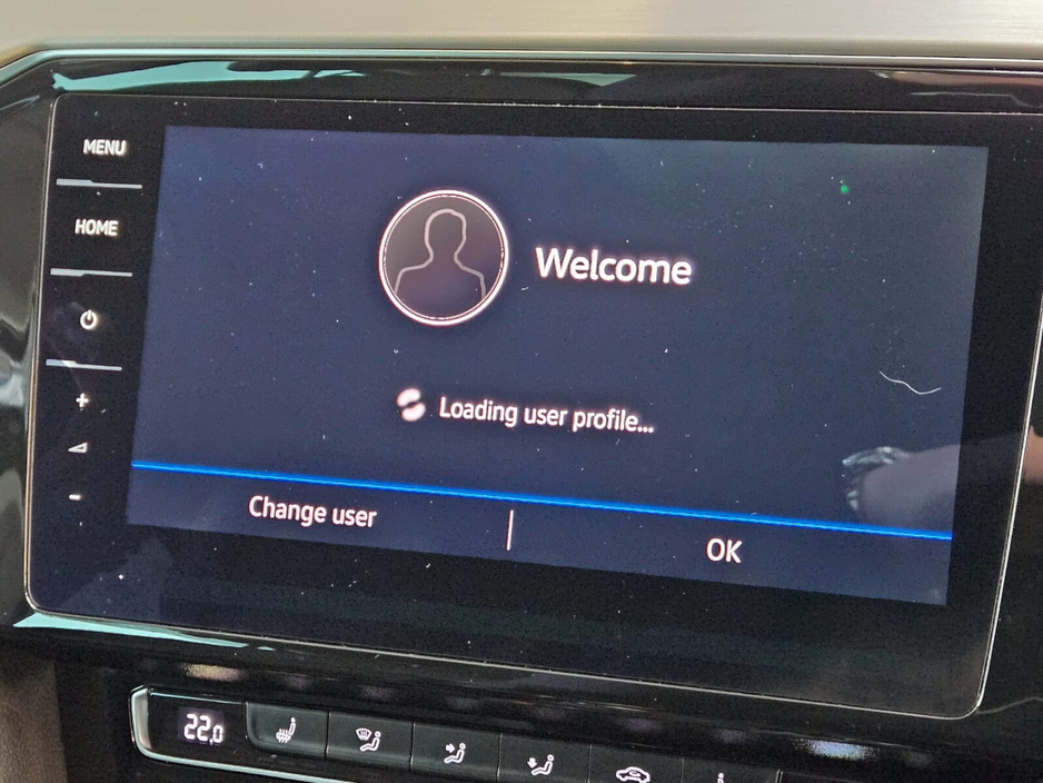 2020 Volkswagen Passat - image 15