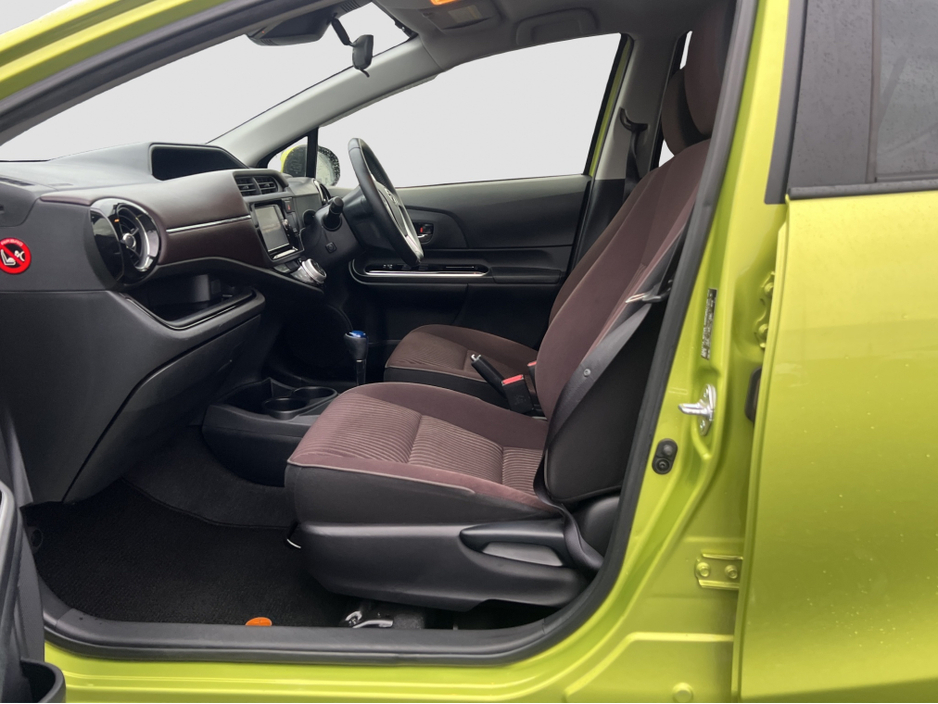 2017 Toyota Aqua 2017 Toyota Aqua 1.5 Self Charging Hybrid €10,950