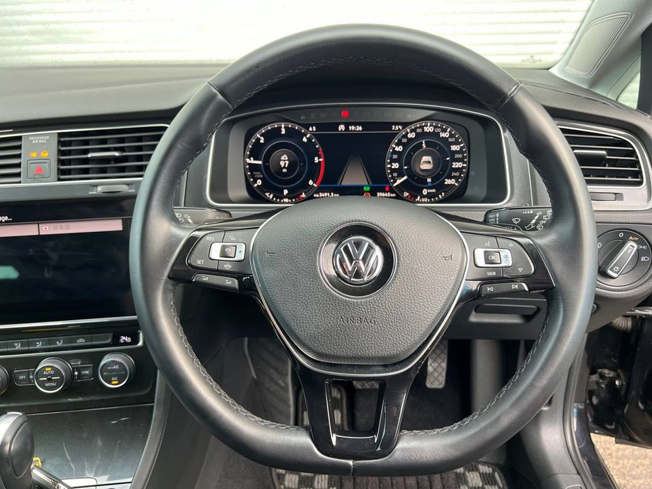 2020 Volkswagen Golf 2.0 TDI * HIGH SPEC * // DIGITAL CLUSTER // APPLE CARPLAY/ANDROID AUTO // DIAMOND CUT ALLOYS €21,900