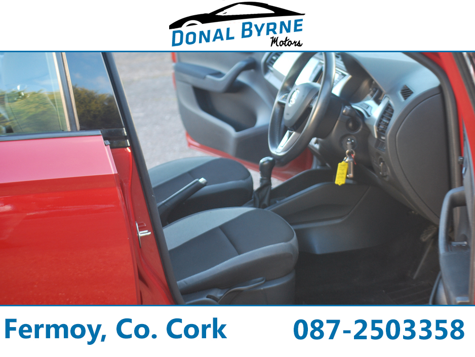 2017 Skoda Fabia - image 2