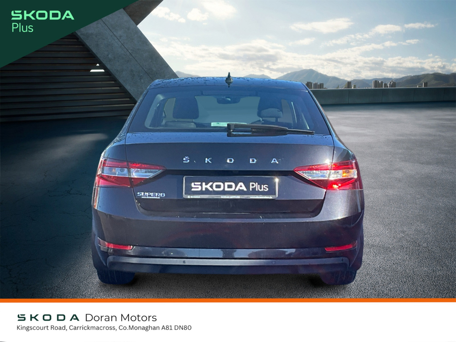 2024 Skoda Superb - image 2