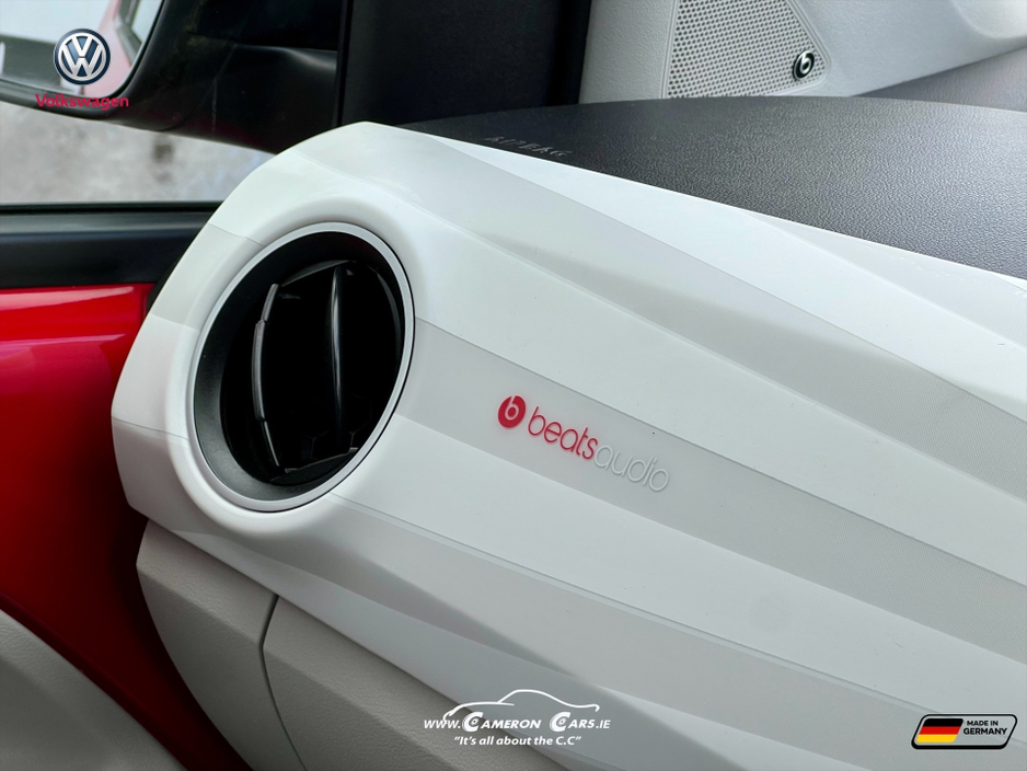 2017 Volkswagen up! - image 9