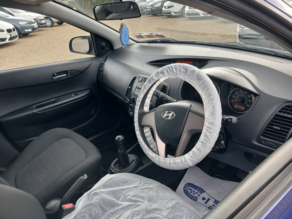 2009 Hyundai i20 - image 10