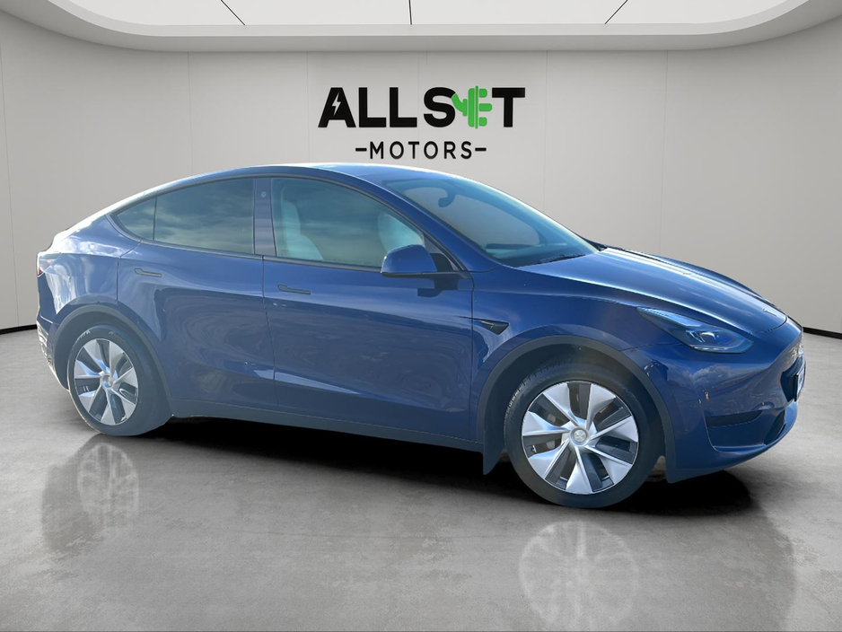 2022 Tesla Model Y - image 11