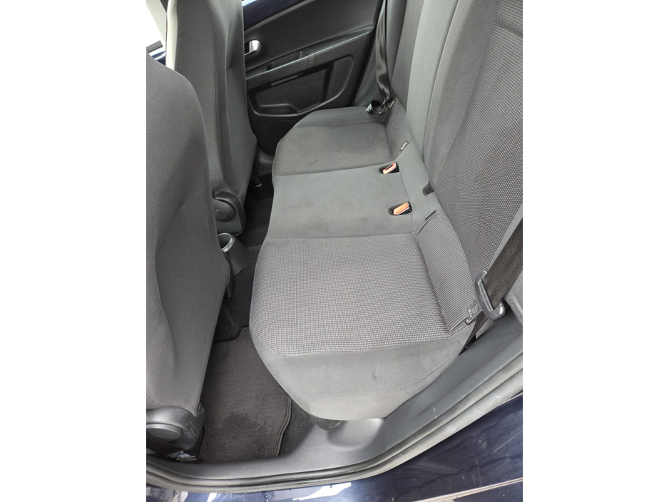 2015 Volkswagen up! - image 22