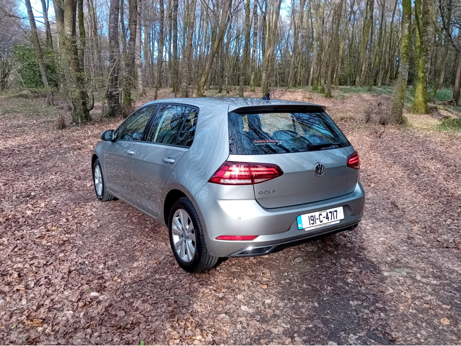2019 Volkswagen Golf - image 6