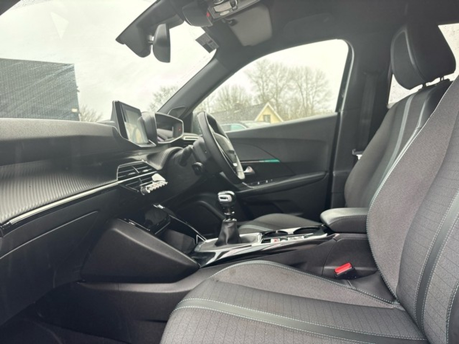 2023 Peugeot 2008 ALLURE 1.2 100 6.4 4DR €20,000