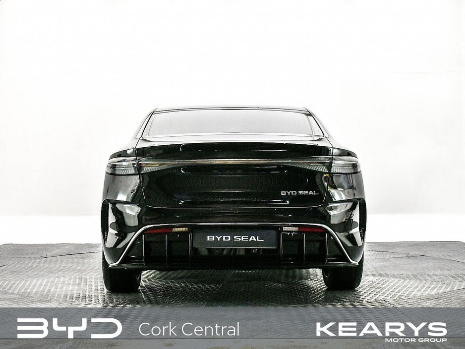 2024 BYD Seal 82.5kWh Design RWD €39,888