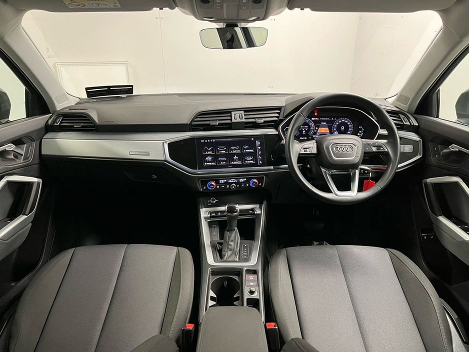 2023 Audi Q3 - image 2