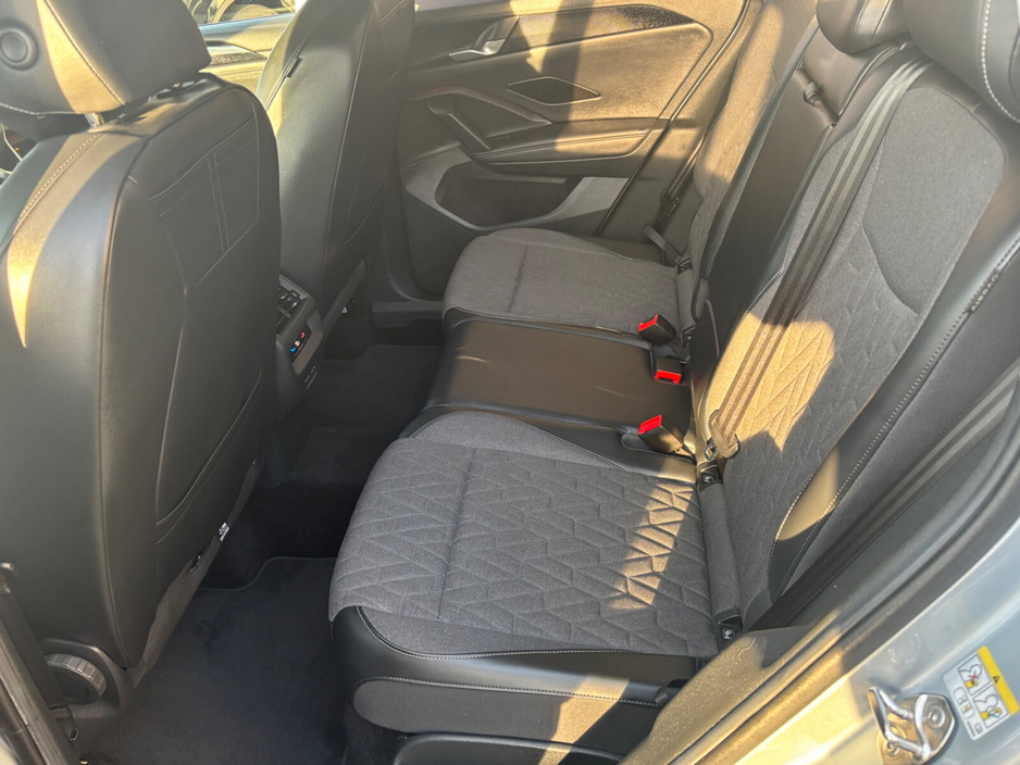 2024 Volkswagen Tiguan - image 14