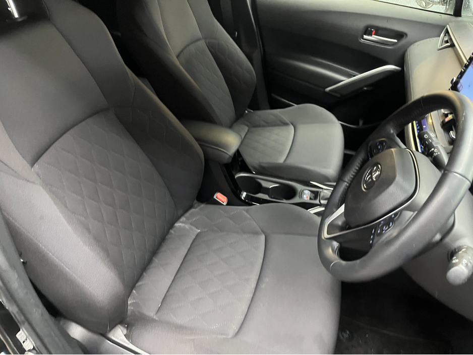 2023 Toyota Corolla - image 10