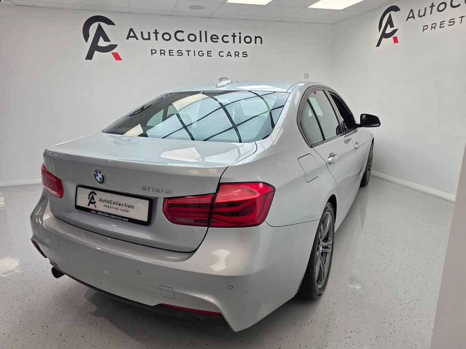 2017 BMW 3 Series - image 6