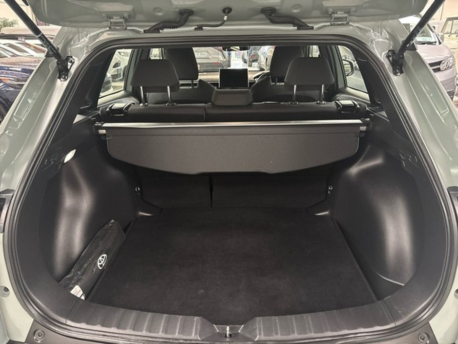 2024 Toyota Corolla Cross - image 10