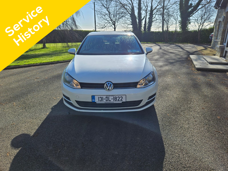 2013 Volkswagen Golf - image 2