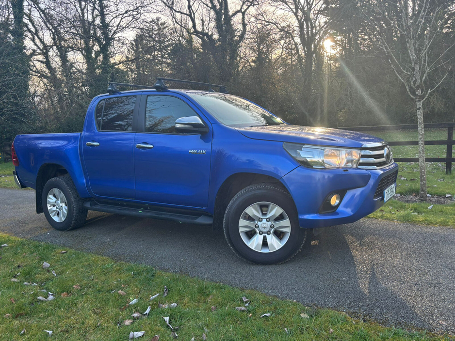 2017 Toyota Hilux - image 11