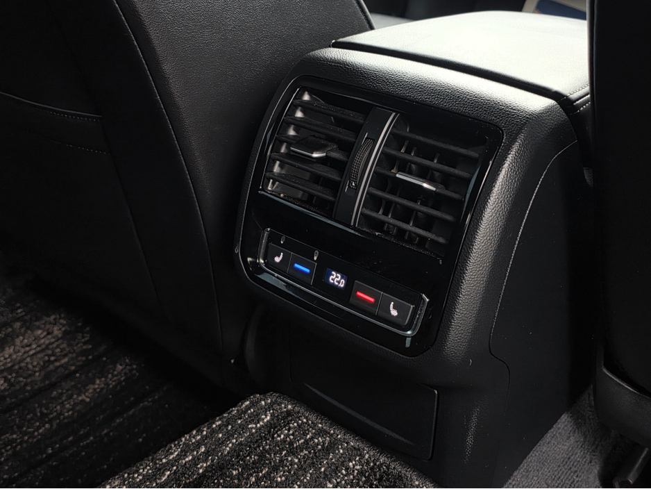 2017 Volkswagen Arteon - image 17