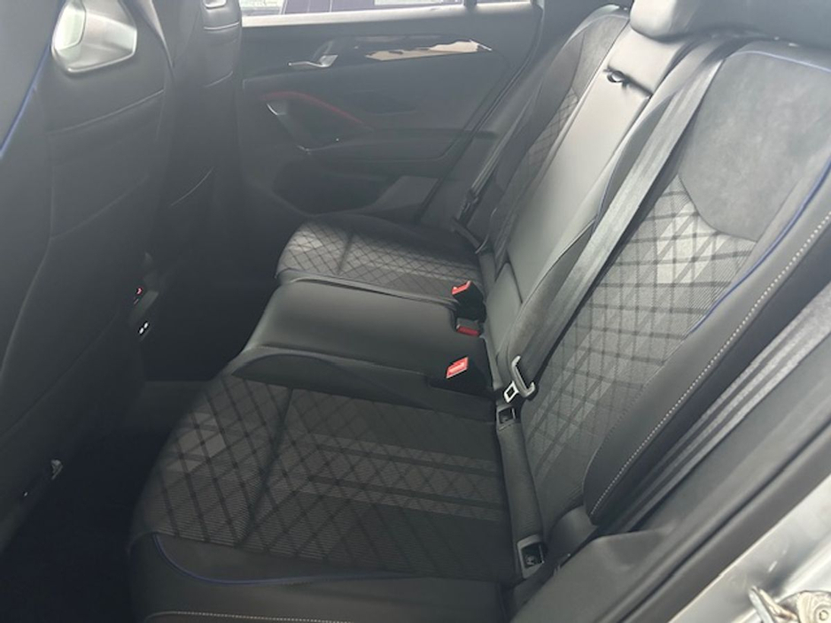 2025 Volkswagen Tiguan Tiguan R-Line 2.0TDi 150 DSG 2WD Auto Start/Stop €57,995