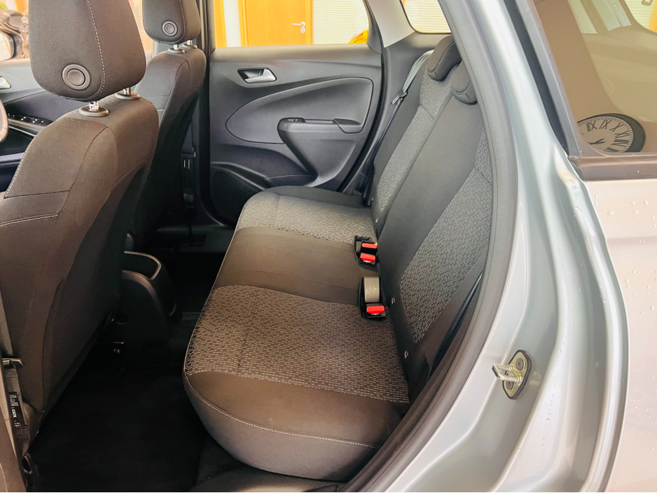 2024 Opel Crossland X 2024 DIESEL High Spec Best Value Front & Rear Park Assist Rear View Camera Apple Car Play www.bolands.ie Est.1955 €21,950