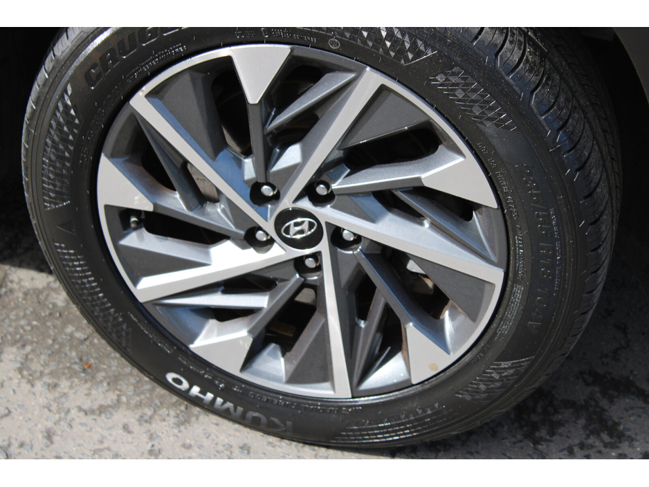 2023 Hyundai Tucson - image 10