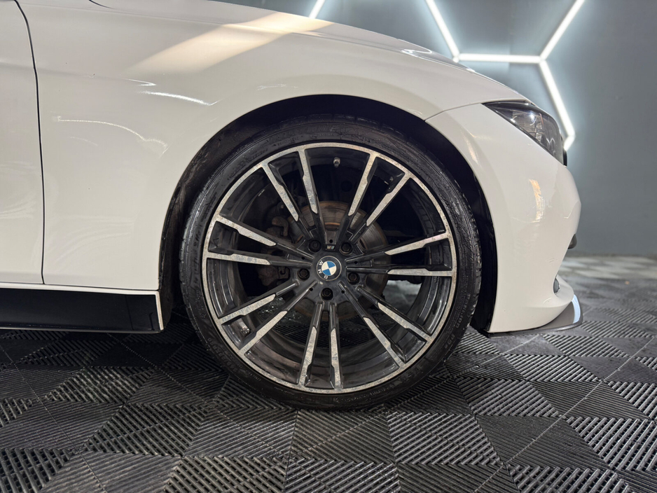 2016 BMW 3 Series - image 4