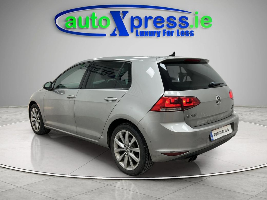 2016 Volkswagen Golf - image 11