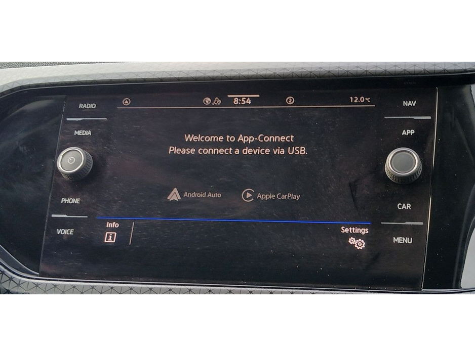 2024 Volkswagen T-Cross - image 18