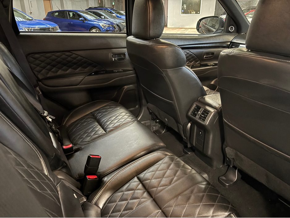 2019 Mitsubishi Outlander OUTL PHEV S-EDI S-EDITION 4DR AUTO €20,999