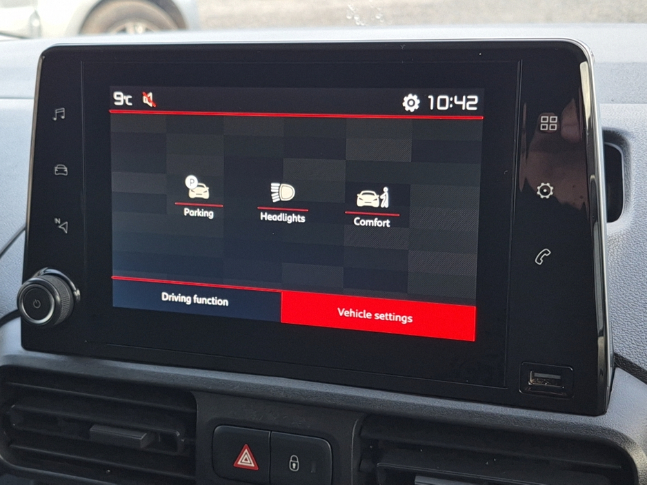 2021 Citroen Berlingo Enterprise 650 Van 1.5 Diesel with 3 seats in front and side loading door.