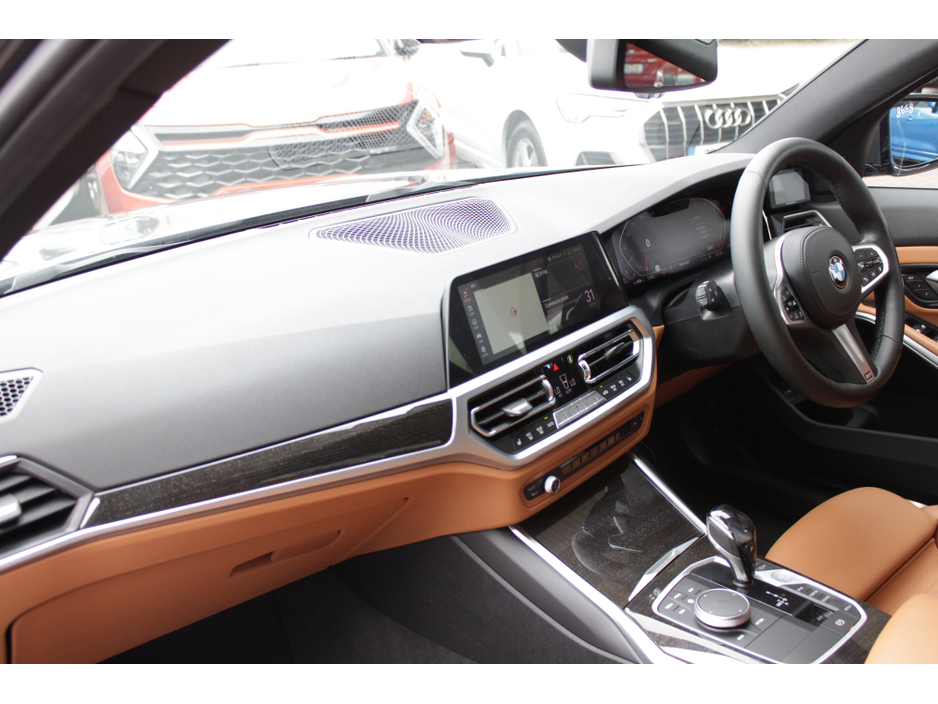 2019 BMW 3 Series - image 25