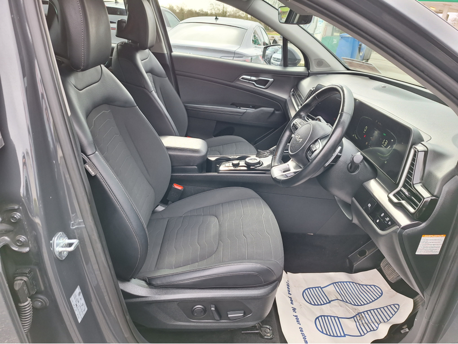 2023 Kia Sportage - image 10