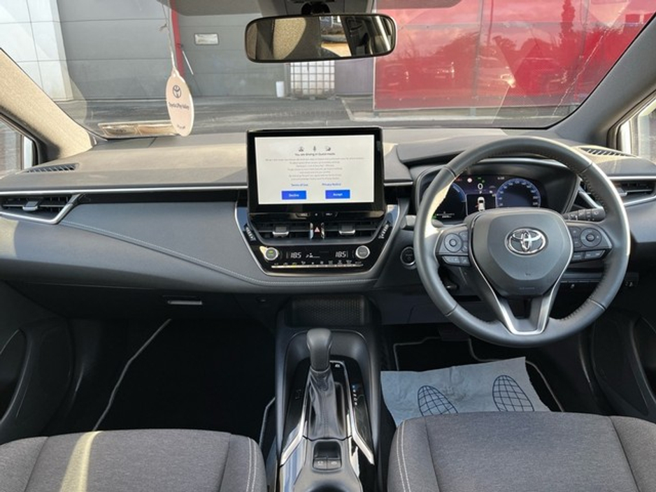 2025 Toyota Corolla COROLLA HB LUNA €30,950