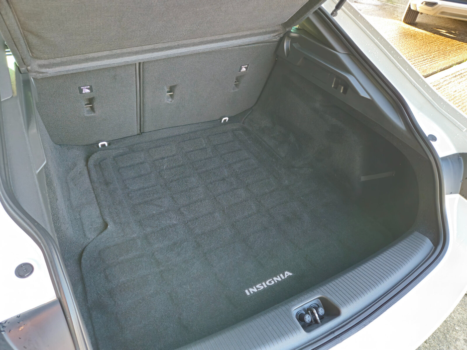 2021 Opel Insignia SRI 1.5D 122PS S/S FWD 6 Speed €19,500