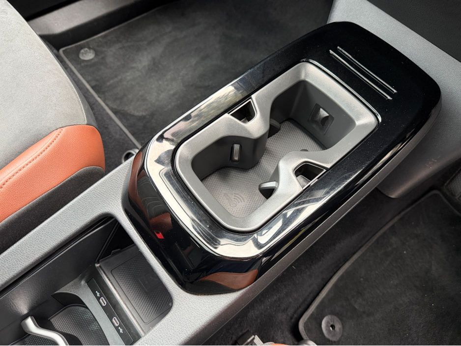 2022 Volkswagen ID.4 - image 18