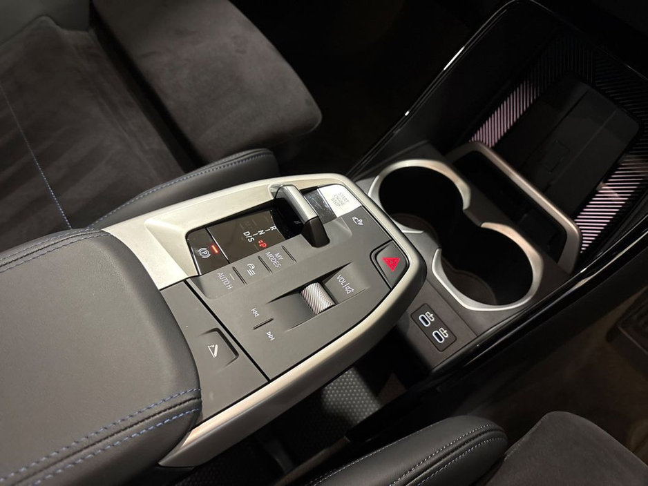 2025 BMW X1 - image 31