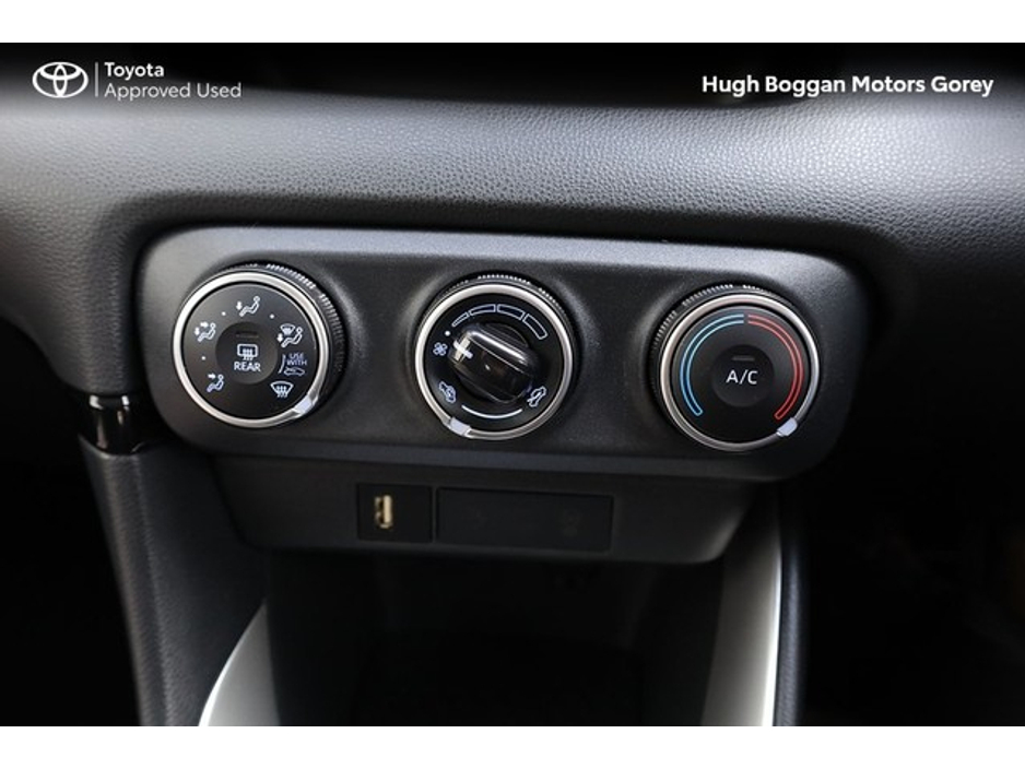 2022 Toyota Yaris  €16,950