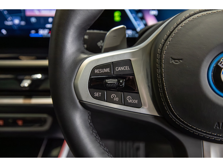 2025 BMW X5 - image 15