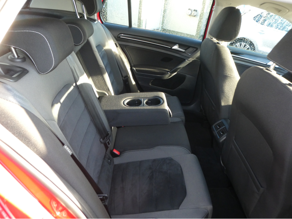 2015 Volkswagen Golf TSI Bluemotion €13,950