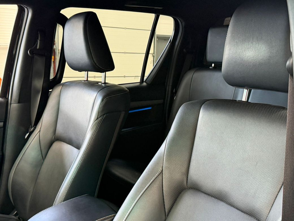 2022 Toyota Hilux - image 17