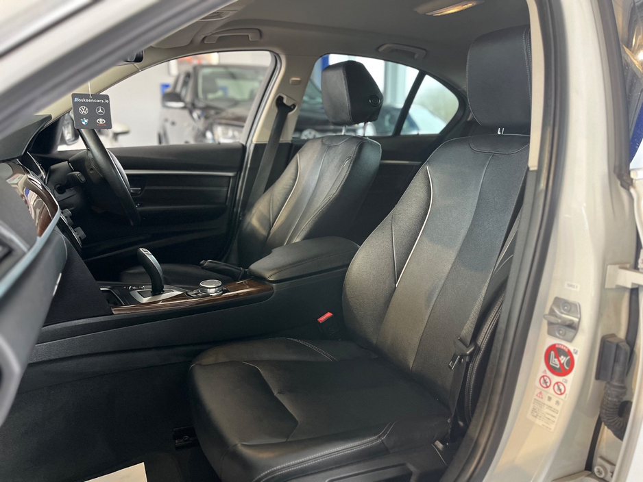 2017 BMW 3 Series - image 10