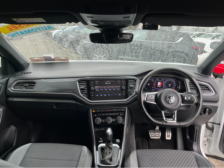 2020 Volkswagen T-Roc - image 14