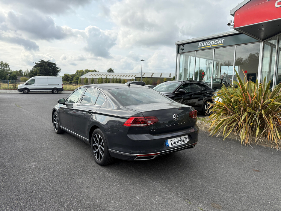 2020 Volkswagen Passat GTE S-A DSG €28,995