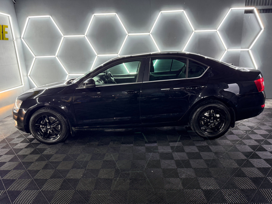 2015 Skoda Octavia - image 14