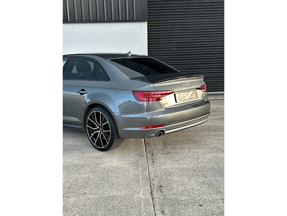 2018 Audi A4 - image 18