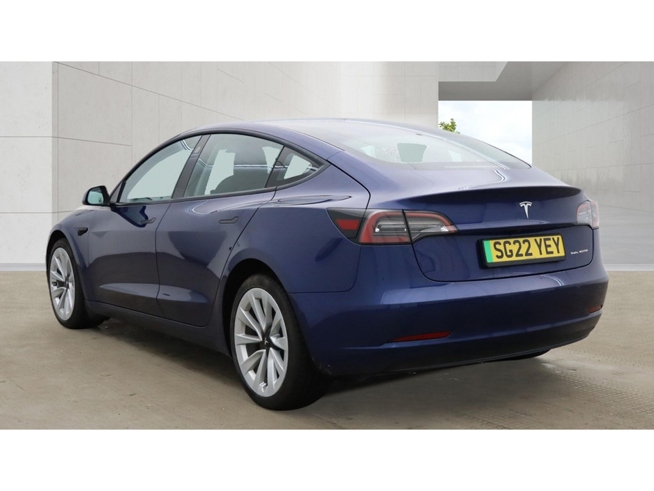 2022 Tesla Model 3 - image 13