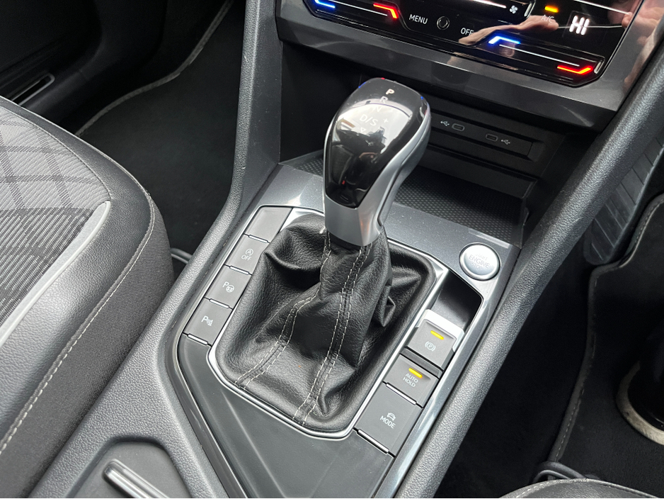 2023 Volkswagen Tiguan Allspace R-LINE 7 SEATER AUTOMATIC 2.0 TDI DIESEL //SAT NAV//ADAPTIVE CRUISE CONTROL//REVERSE CAMERA//HEATED SEATS AND STEERING WHEEL// €42,950