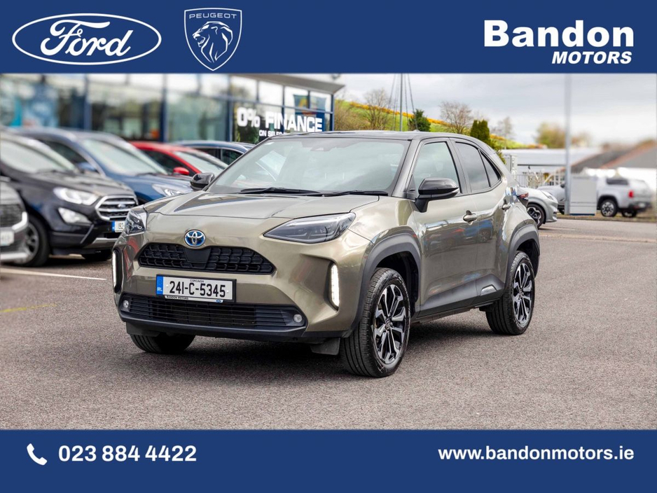 2024 Toyota Yaris Cross - image 2