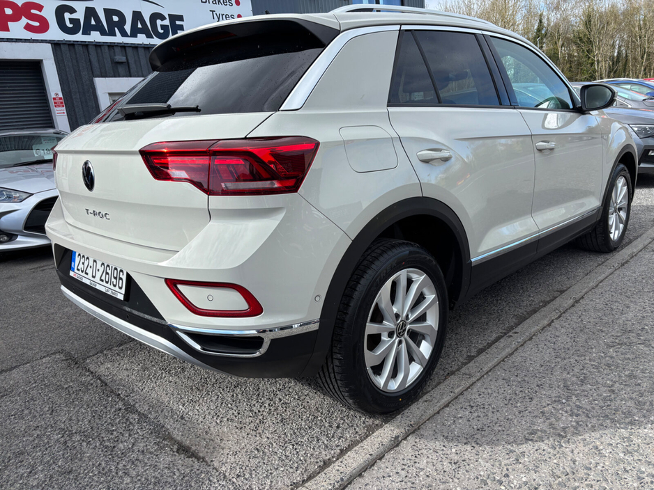 2023 Volkswagen T-Roc - image 20